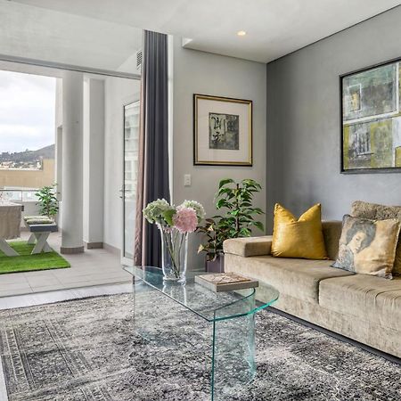Backup-Powered Classic Luxury Apartment كيب تاون المظهر الخارجي الصورة