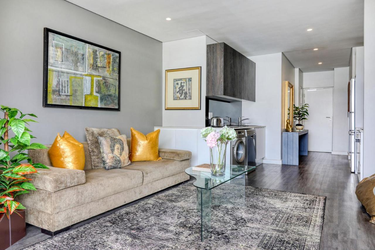 Backup-Powered Classic Luxury Apartment كيب تاون المظهر الخارجي الصورة