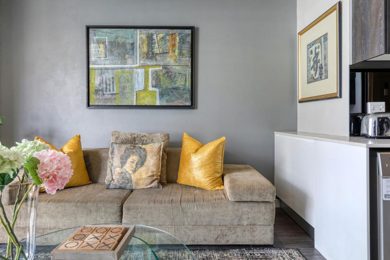 Backup-Powered Classic Luxury Apartment كيب تاون المظهر الخارجي الصورة